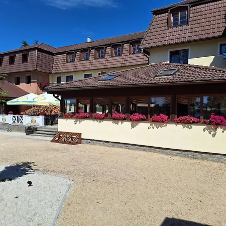 Na Plazi Hotel 3*